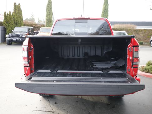 Used 2024 Nissan Frontier PRO-4X w/ Technology Package image 13