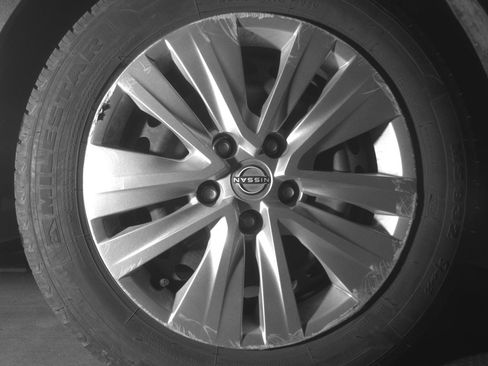 Used 2025 Nissan Sentra S FWD image 15