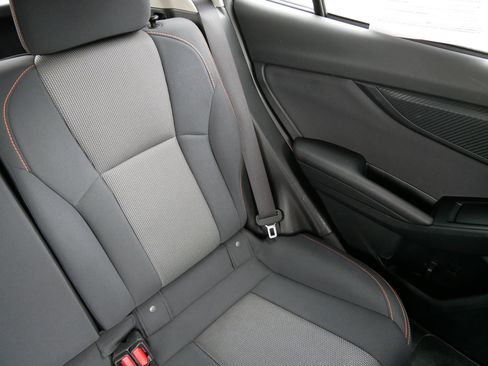 Used 2021 Subaru Crosstrek 2.0i Premium w/ Moonroof Package AWD/4WD image 14