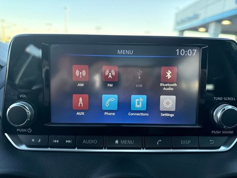 Used 2024 Nissan Sentra S image 22