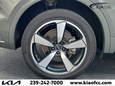 Used 2023 Audi Q5 2.0T Premium Plus w/ Premium Plus Package AWD/4WD image 9