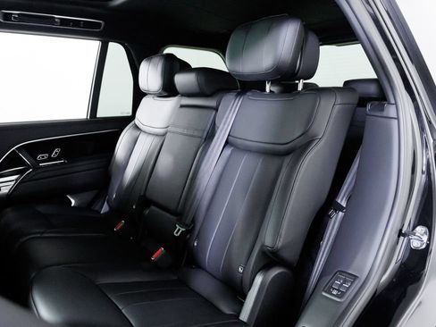 Used 2025 Land Rover Range Rover Long Wheelbase Autobiography AWD/4WD image 26