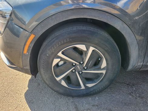 Used 2023 Kia Sportage LX image 8