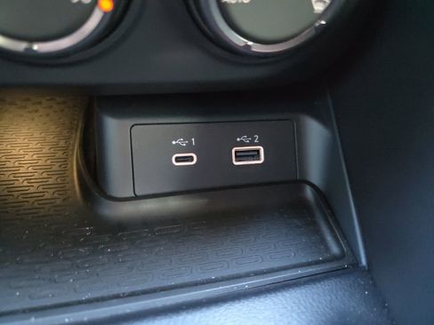 Used 2024 Nissan Z NISMO w/ Floor Mat Package image 29