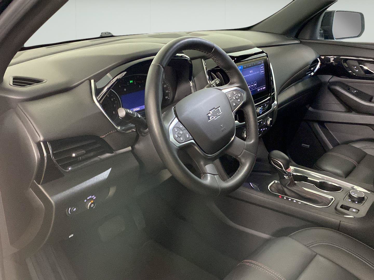 Certified 2023 Chevrolet Traverse RS FWD image 13