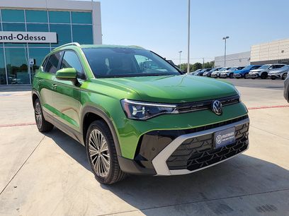New 2025 Volkswagen Taos SE