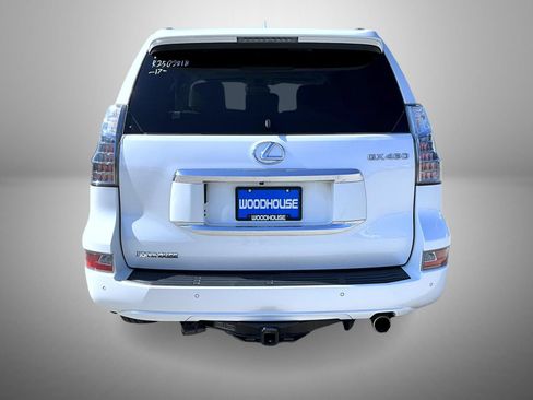Used 2017 Lexus GX 460 Premium w/ Premium Package AWD/4WD image 6