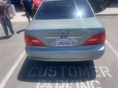 Used 2002 Lexus LS 430 RWD image 5