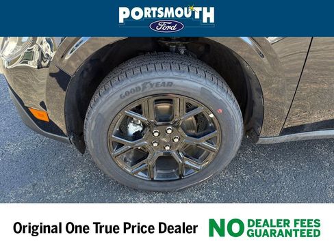 New 2025 Ford Maverick XLT w/ XLT Luxury Package AWD/4WD image 30