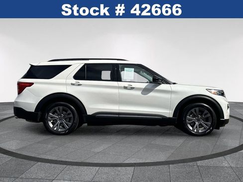 Certified 2023 Ford Explorer XLT w/ Equipment Group 202A image 3