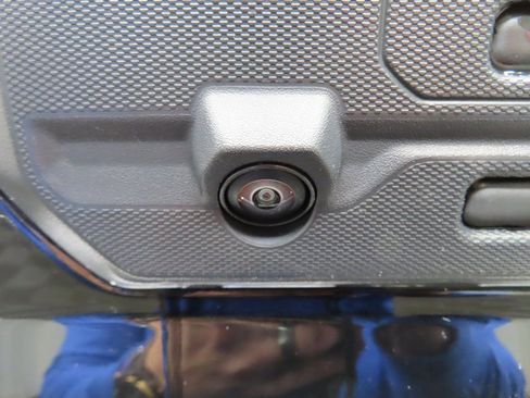 Used 2024 GMC Sierra 1500 AT4 image 46