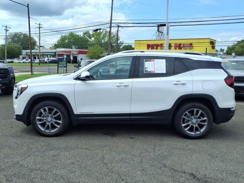 Used 2023 GMC Terrain SLT AWD/4WD image 7