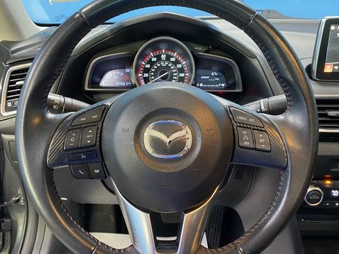 Used 2015 MAZDA MAZDA3 i Touring w/ Technology Package image 17