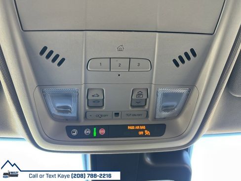 Used 2022 Cadillac XT4 Luxury w/ Cold Weather Package image 35