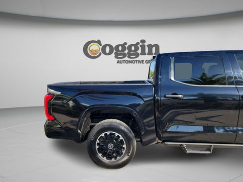 Used 2022 Toyota Tundra SR w/ SR Tow Package AWD/4WD image 29