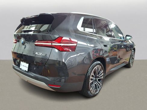 Used 2025 BMW X3 xDrive30i w/ Premium Package AWD/4WD image 4