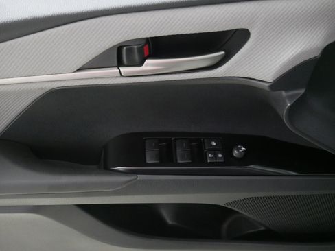 Used 2026 Toyota Camry SE AWD/4WD image 19