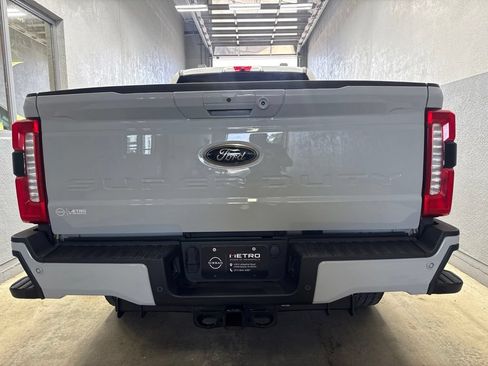 Used 2025 Ford F350 Lariat w/ Lariat Ultimate Package AWD/4WD image 11
