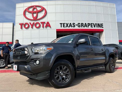 Used 2022 Toyota Tacoma SR5 image 2
