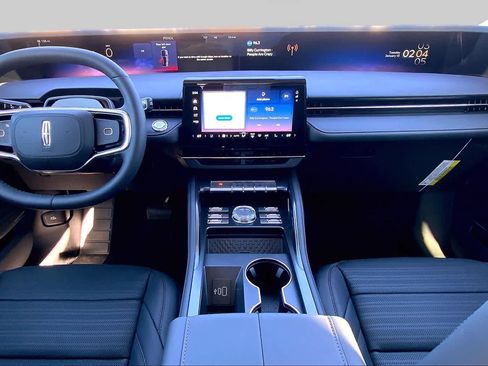 New 2026 Lincoln Nautilus Reserve w/ Jet Appearance Package AWD/4WD image 5