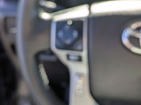 Used 2022 Toyota 4Runner SR5 Premium w/ Moonroof Package image 19