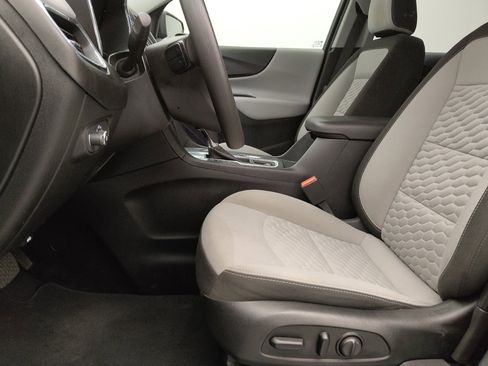 Used 2020 Chevrolet Equinox LS w/ LS Convenience Package image 17