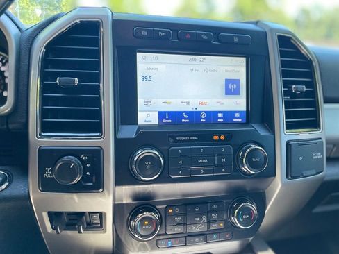 Used 2020 Ford F350 Lariat w/ Tremor Off-Road Package AWD/4WD image 17