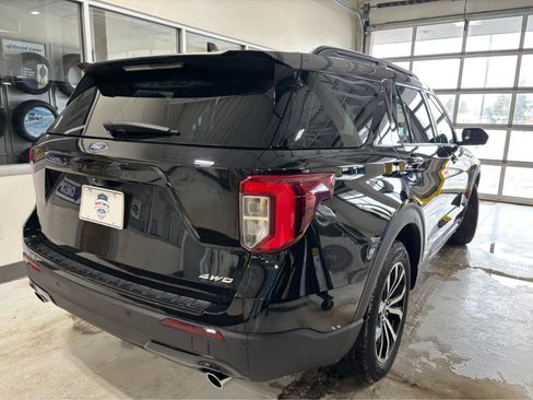 Used 2023 Ford Explorer ST-Line image 7