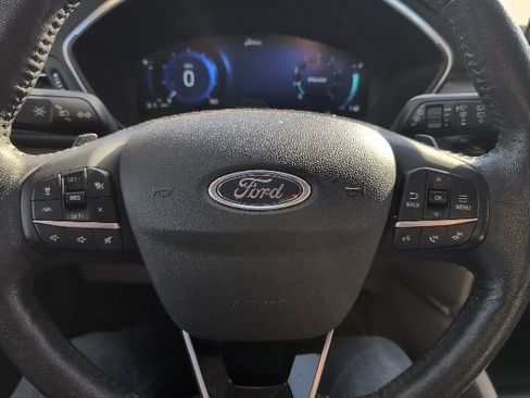 Used 2020 Ford Escape Titanium image 27