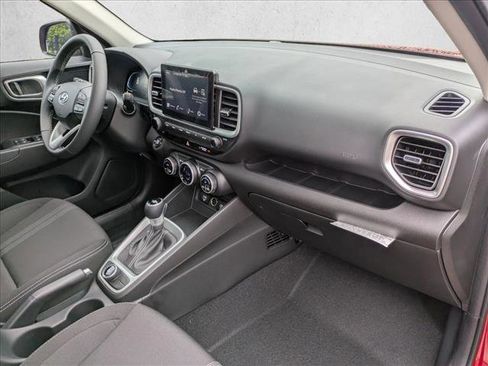 New 2025 Hyundai Venue SEL image 23