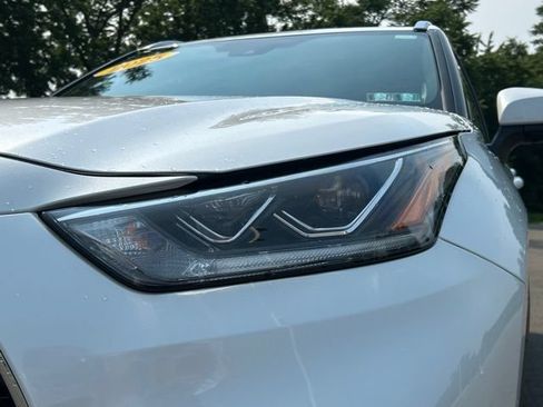 Certified 2025 Toyota Highlander Platinum AWD/4WD image 10
