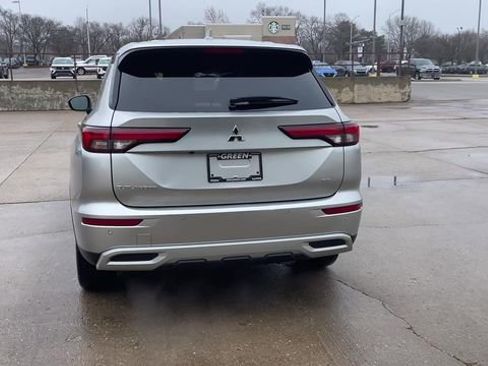 Used 2024 Mitsubishi Outlander SE image 7