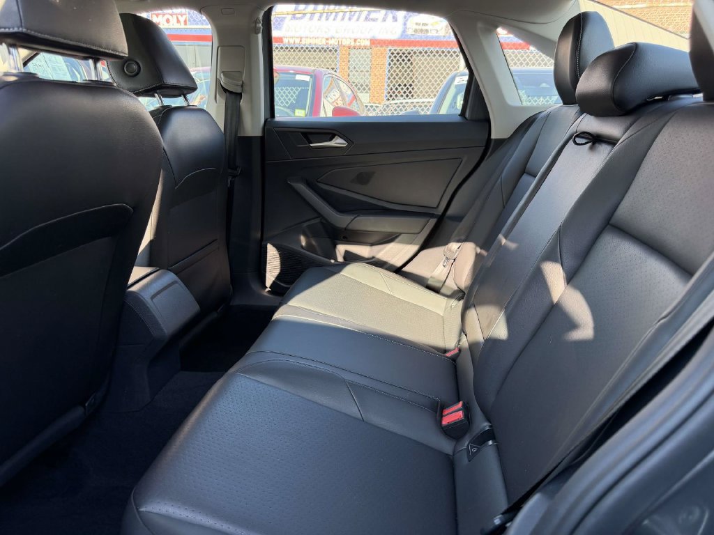 Used 2019 Volkswagen Jetta SE FWD image 13