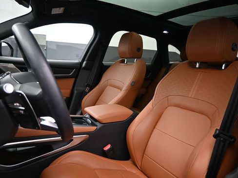 Used 2026 Jaguar F-PACE R-Dynamic S image 14