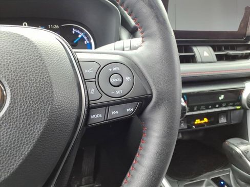 Used 2024 Toyota RAV4 SE image 14