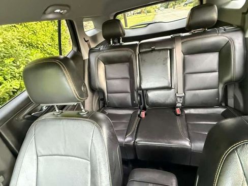 Used 2021 GMC Terrain SLT AWD/4WD image 13