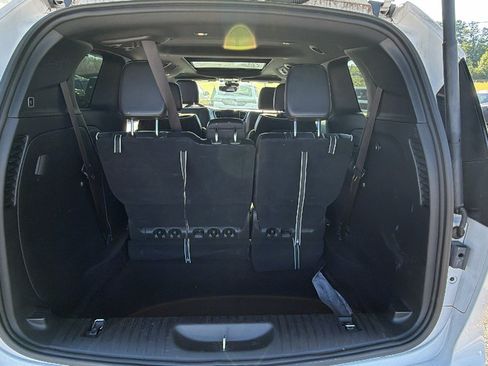 Used 2025 Chrysler Pacifica Limited FWD image 13
