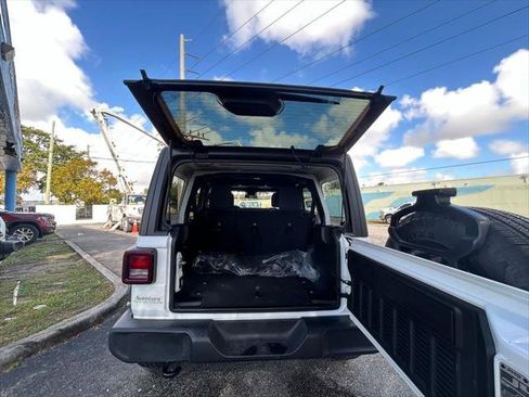 Certified 2024 Jeep Wrangler Sport S image 34