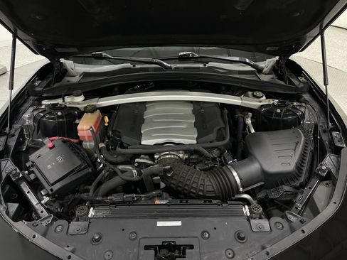 Used 2018 Chevrolet Camaro SS RWD image 25