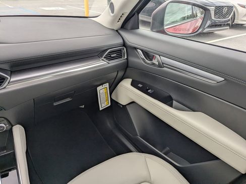 New 2025 MAZDA CX-5 AWD 2.5 S w/ Premium Plus Pkg image 17