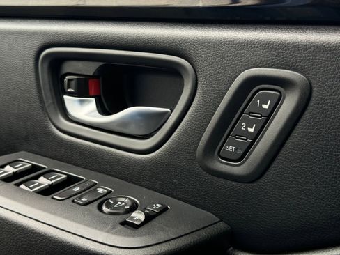 Certified 2024 Honda Pilot TrailSport image 42