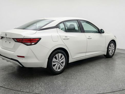 Used 2025 Nissan Sentra S FWD image 9