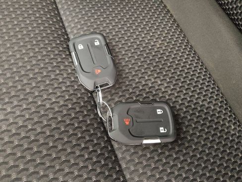 Used 2024 GMC Terrain SLE FWD image 32