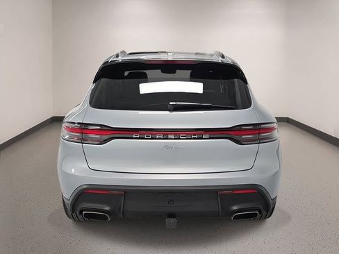 Certified 2025 Porsche Macan AWD/4WD image 6