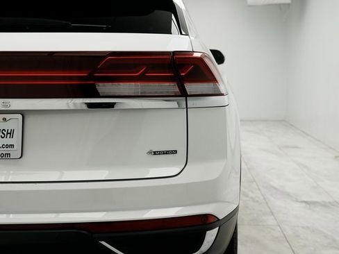 Used 2024 Volkswagen Atlas Cross Sport SE image 8
