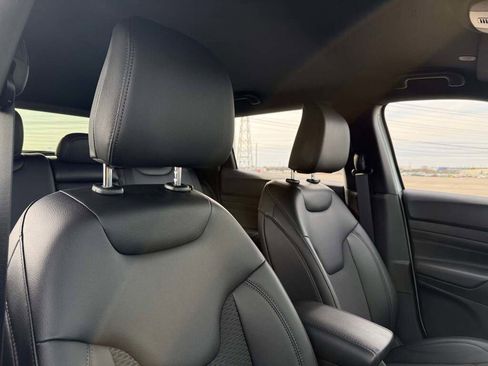 New 2026 Jeep Compass Latitude image 26