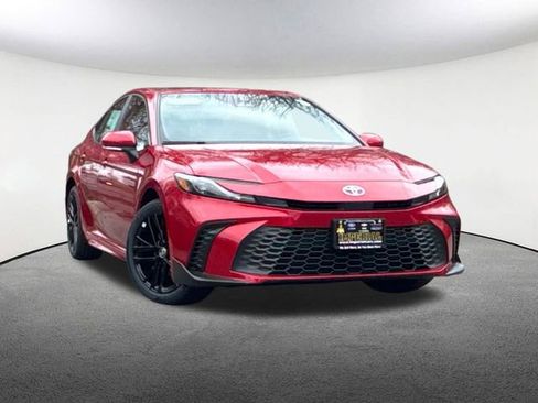 New 2026 Toyota Camry SE image 2