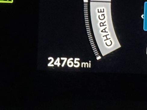 Used 2025 Toyota Camry LE image 39