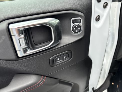Used 2026 Jeep Wrangler Rubicon w/ Safety Group AWD/4WD image 16