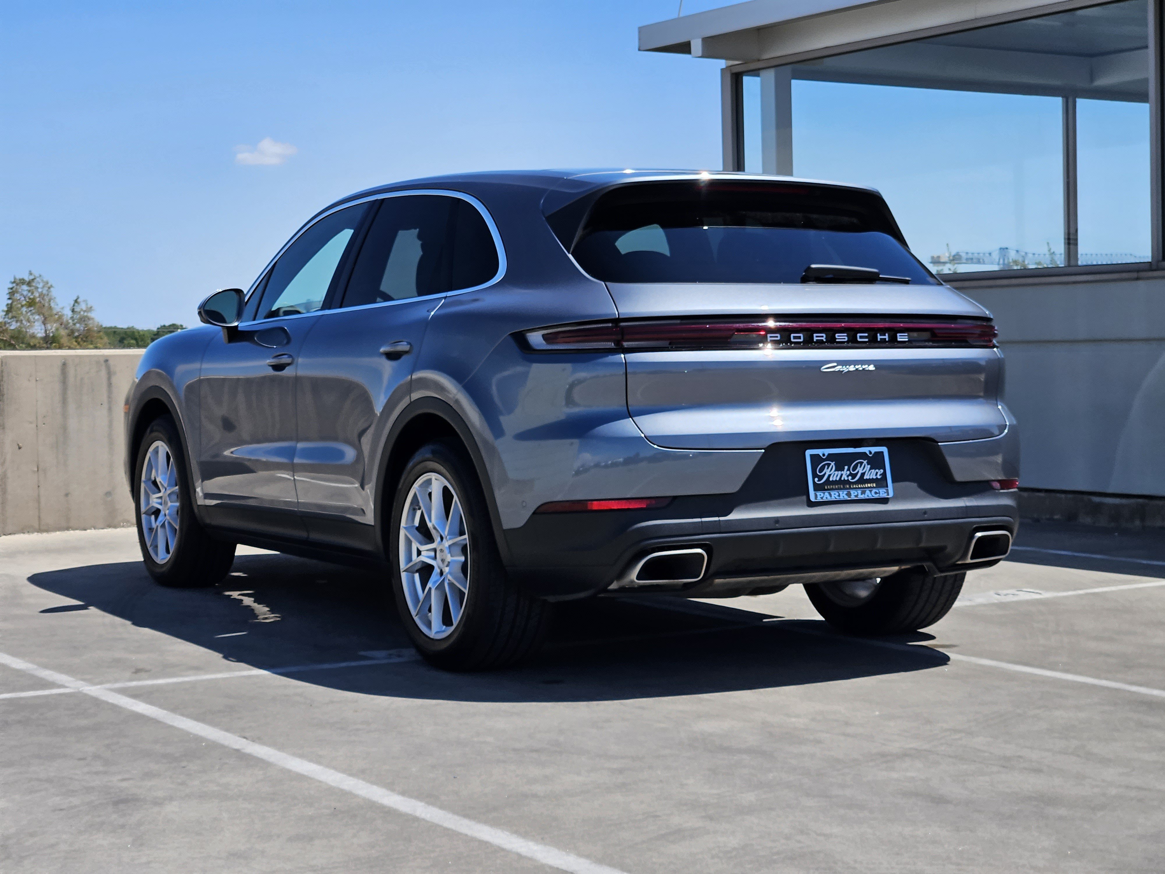 Certified 2026 Porsche Cayenne AWD/4WD image 3